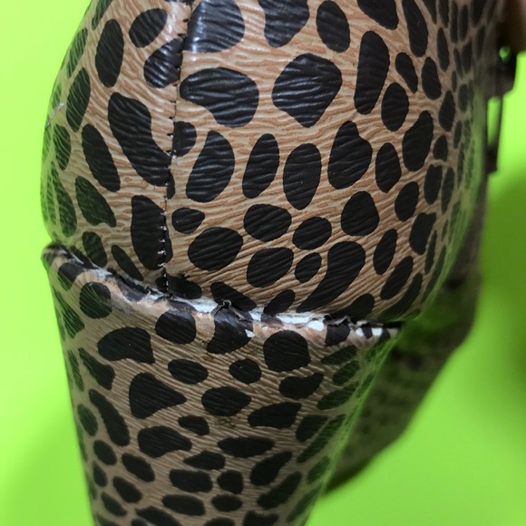BUMPER Textured Animal Print Zip Wedges - Picture 4 of 8